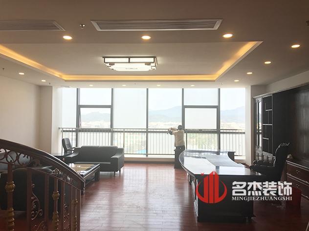 总经理办公室叼嘿网站视频设计完工照.jpg