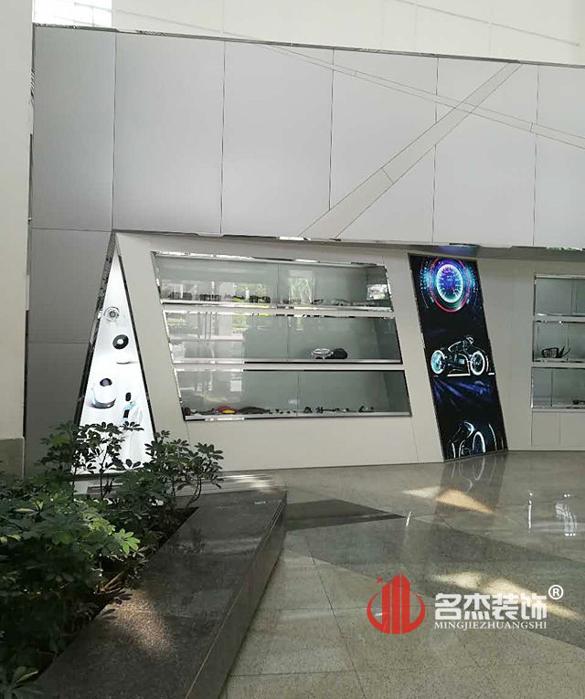 展厅叼嘿网站视频设计完工照.jpg