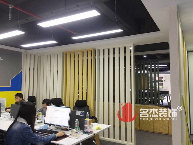 办公室叼嘿网站视频完工照.jpg