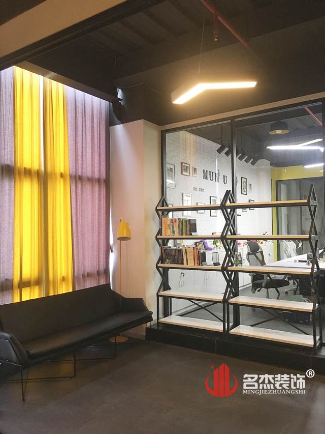 休闲区叼嘿网站视频设计.jpg