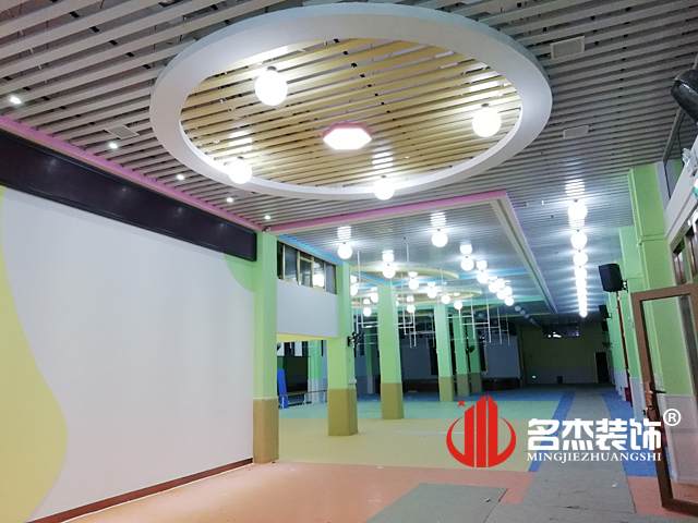 幼儿园叼嘿网站视频.jpg