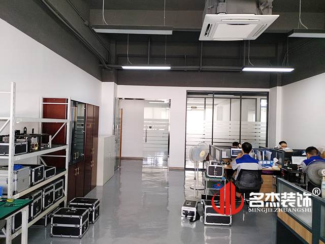 办公室叼嘿网站视频完工照.jpg