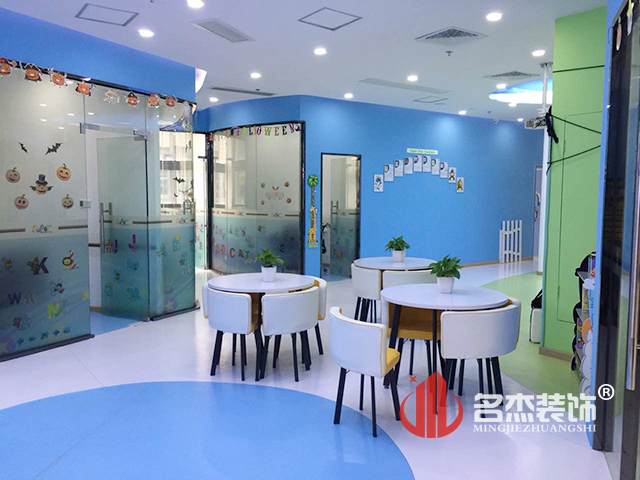 英语培训叼嘿网站视频设计.jpg