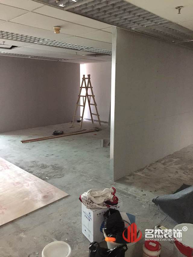 办公室叼嘿网站视频现场照.jpg