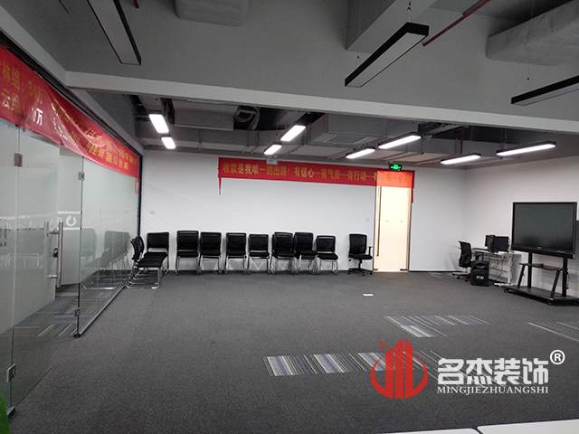 办公室叼嘿网站视频设计实景图.jpg