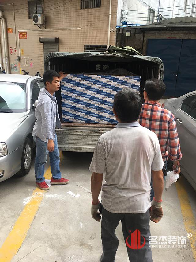 办公室叼嘿网站视频设计开工照.jpg