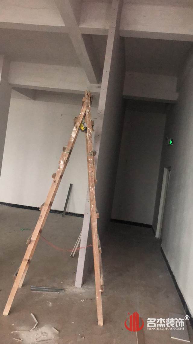 办公室叼嘿网站视频公司.jpg