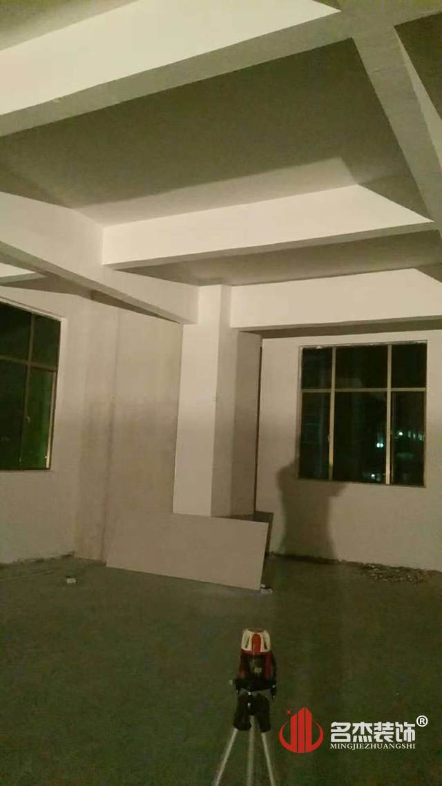 办公室叼嘿网站视频施工照.jpg