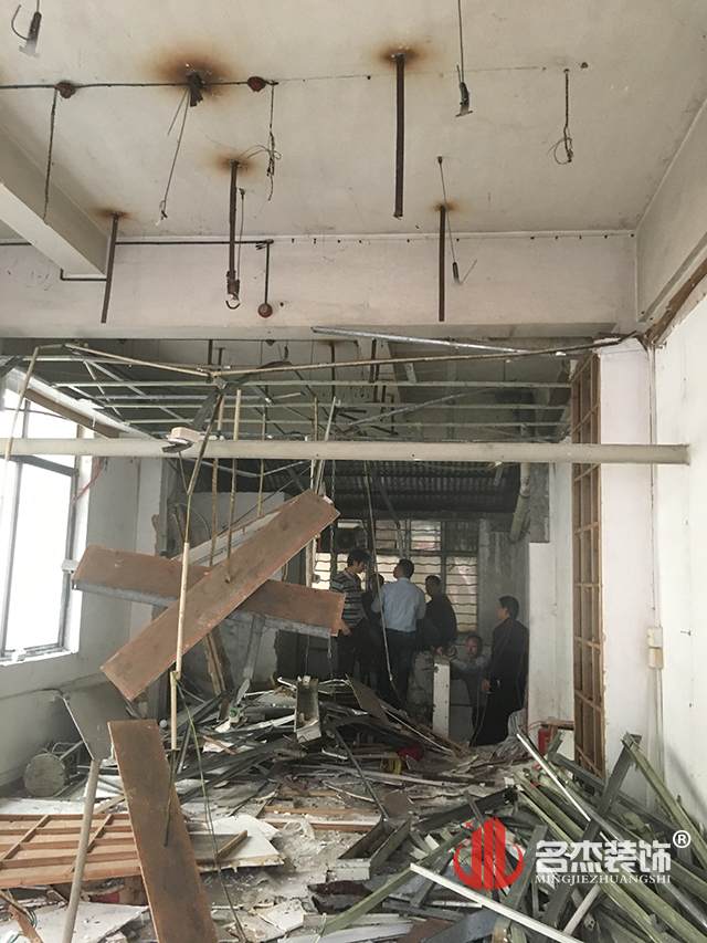 办公室叼嘿网站视频设计开工现场.jpg