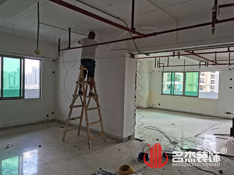 办公室叼嘿网站视频