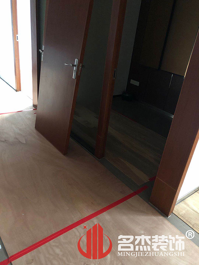 办公室叼嘿网站视频