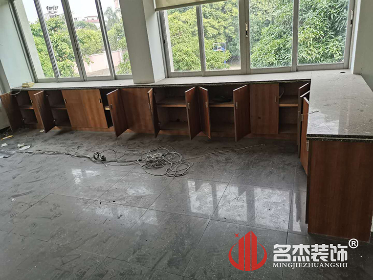 办公室叼嘿网站视频