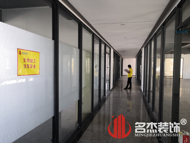 办公室叼嘿网站视频