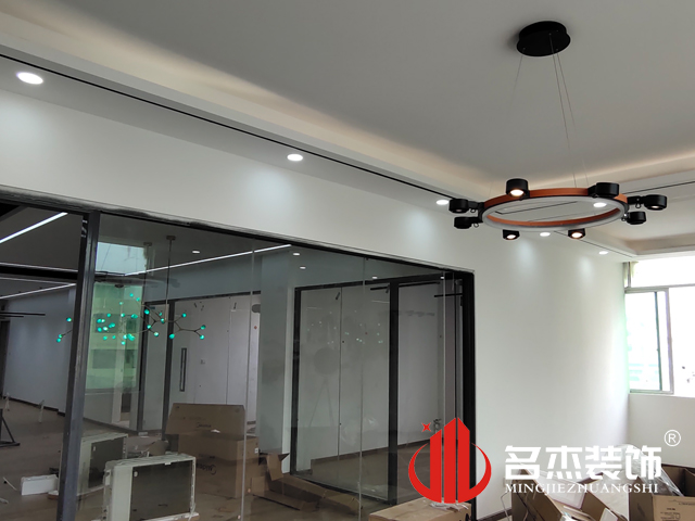 办公室叼嘿网站视频现场