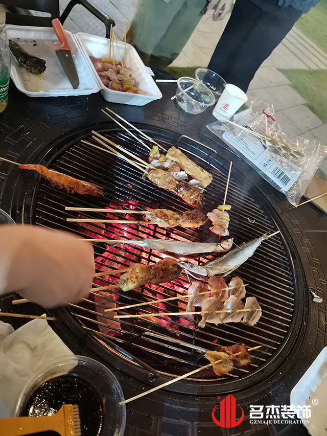 叼嘿直播APP装饰游记