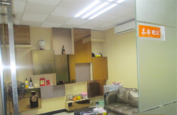 直击金丽都服饰办公室叼嘿网站视频现场