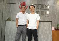 设计师设计出来的东西很专业，很时尚！