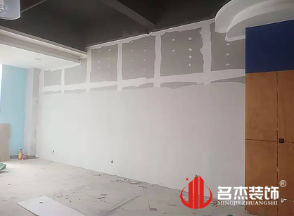 巡工地日记，佛山宏威路服装展厅叼嘿网站视频项目进行中