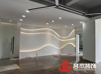 巡工地日记，米乐皮具办公室叼嘿网站视频项目紧张进行中