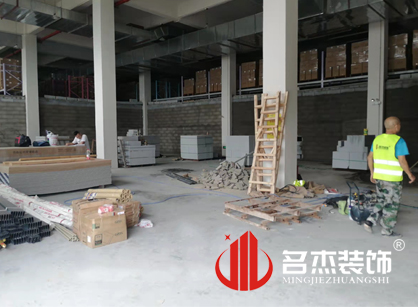 巡工地日记，颜朵化妆品科技办公室叼嘿网站视频项目紧张进行中